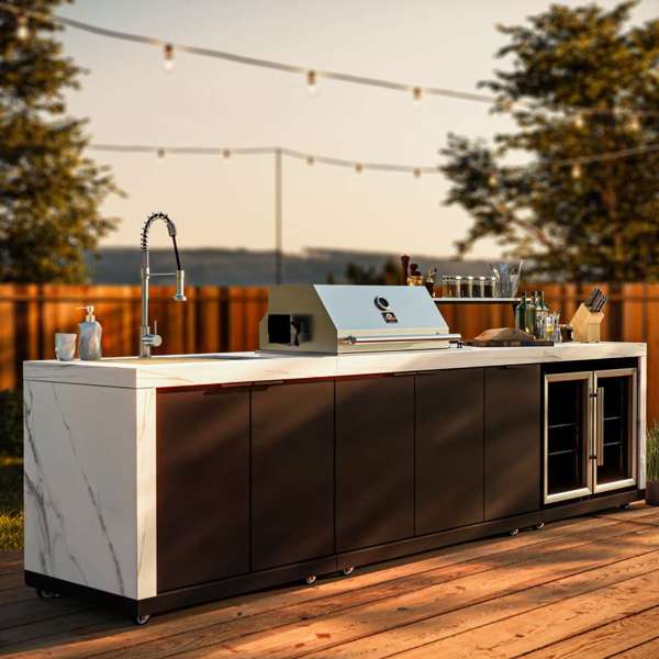 Rimini Outdoor Kitchen: 30" BBQ 62,600 BTU, 4.8 cu.ft. Refrigerators, White Countertops