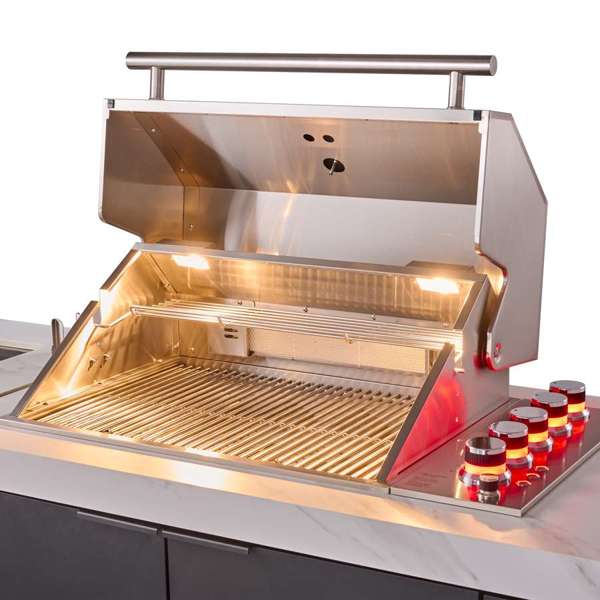 Rimini Outdoor Kitchen: 30" BBQ 62,600 BTU, 4.8 cu.ft. Refrigerators, White Countertops